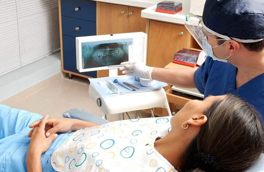 Prea scump sau prea dureros? De ce nu merg românii la dentist